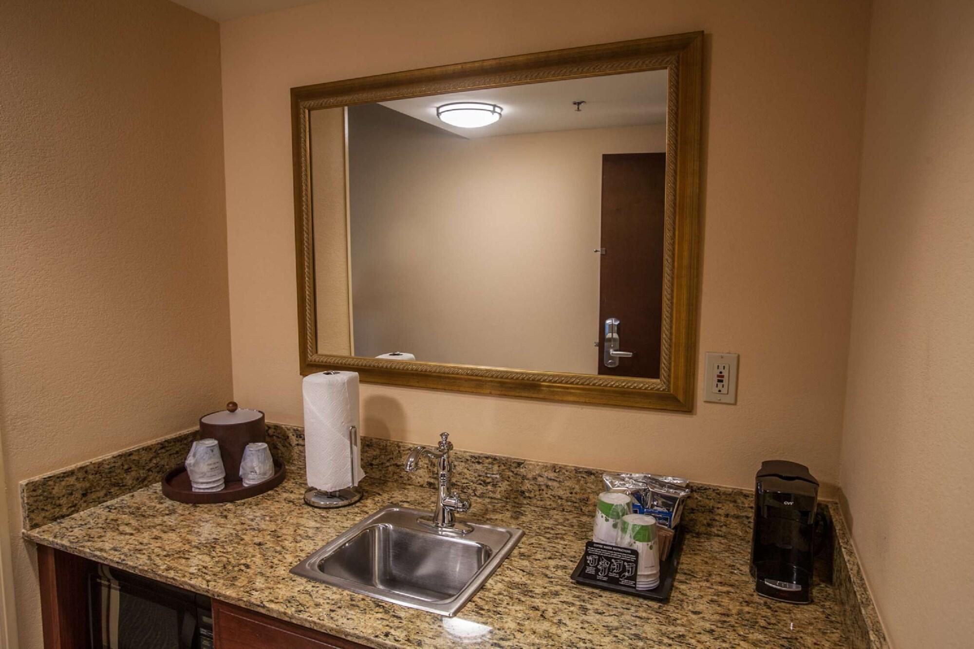 Hotel Hampton &